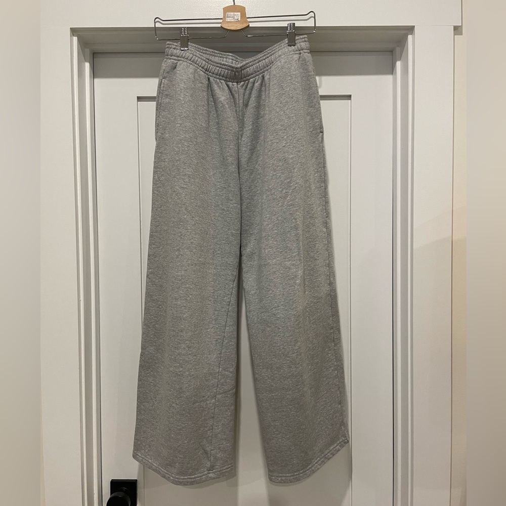 Uniqlo Heather Gray Sweatpants